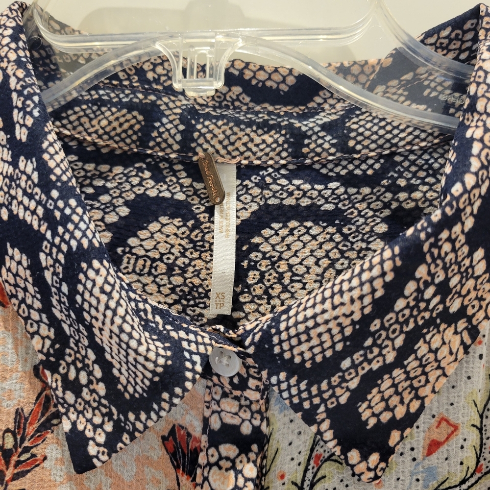Free People Dani Light Combo Button Down Paisley Floral-Print - Picture 2 of 9